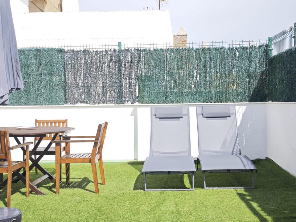 Off site, Balcony/Terrace