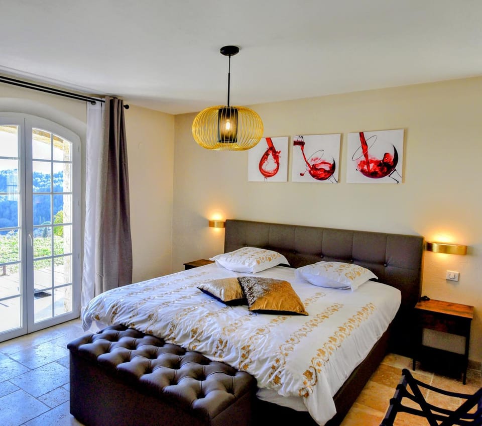 Bed, Bedroom
