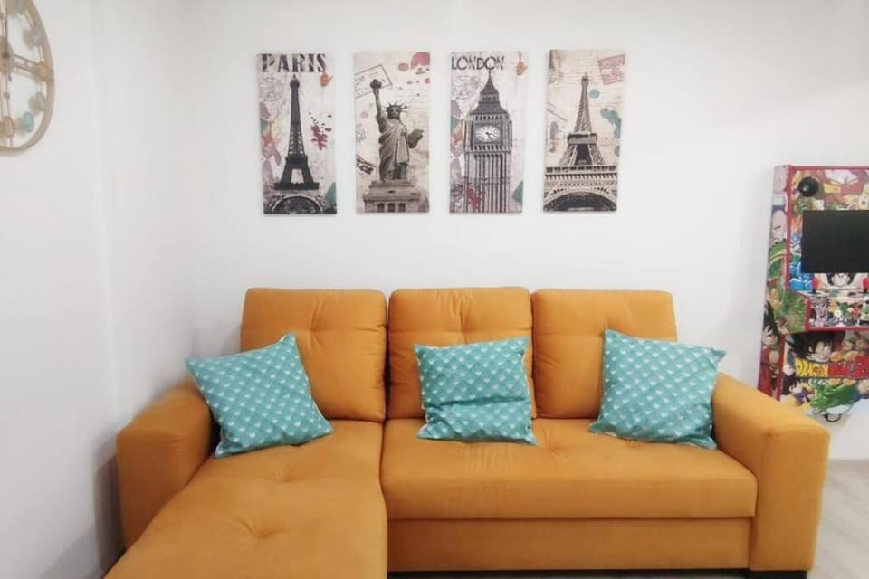 Living room, Decorative detail, Seating area