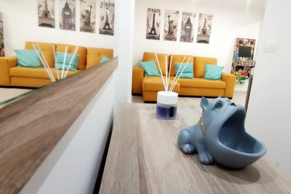 Living room, Seating area