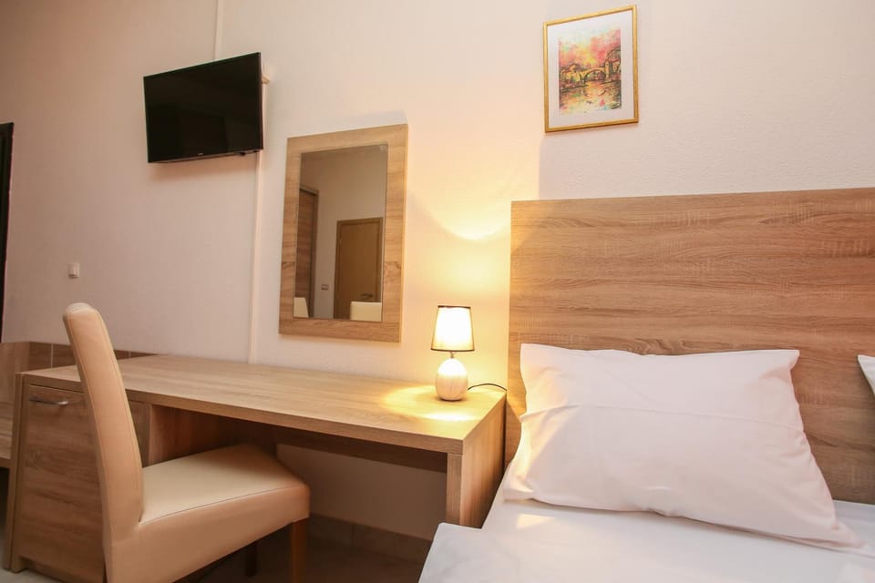 TV and multimedia, Photo of the whole room