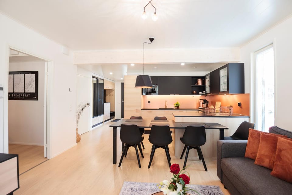 Photo of the whole room, Seating area, Dining area, kitchen, kitchen