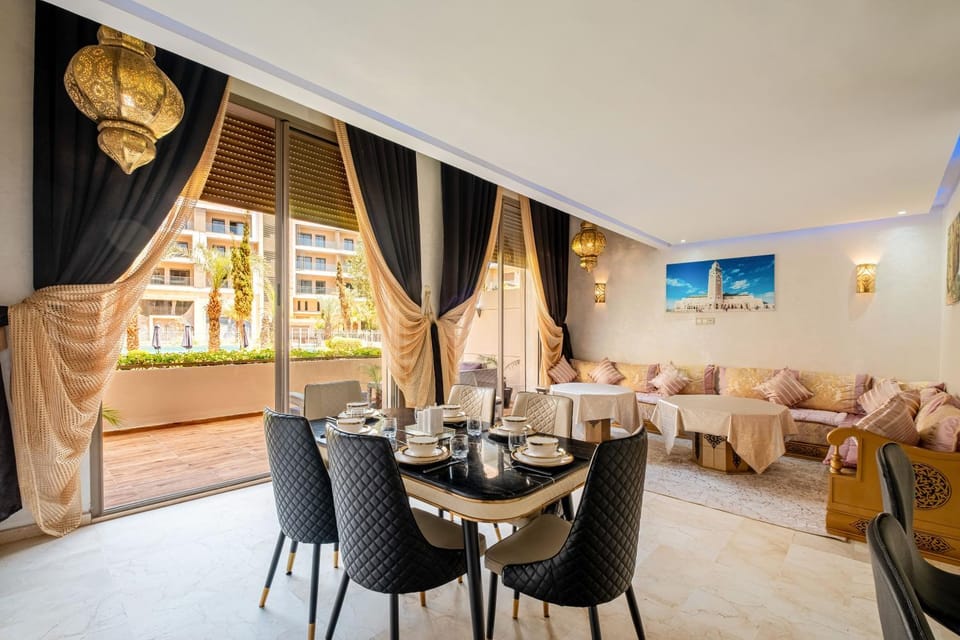 Royal Deluxe Gold Marrakech Premium Pool View Apartment in Marrakesh