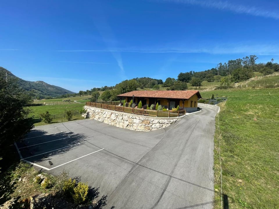 Property building, Natural landscape, Mountain view, Parking