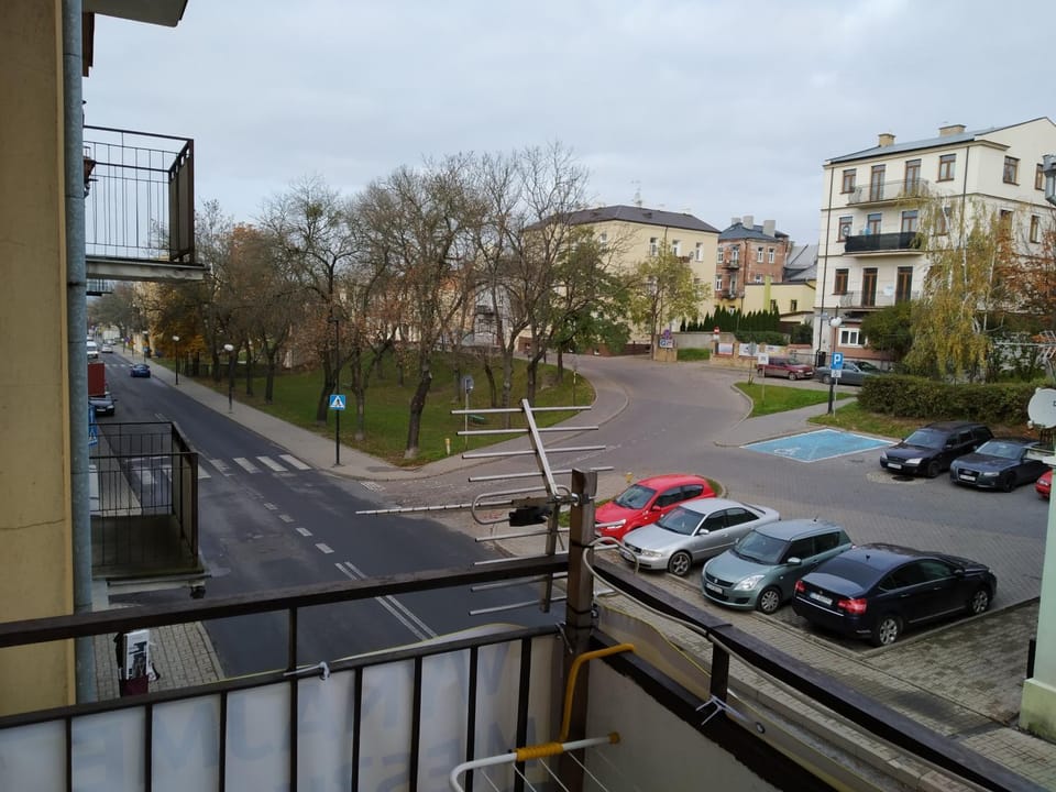 Neighbourhood, Balcony/Terrace, City view, Street view