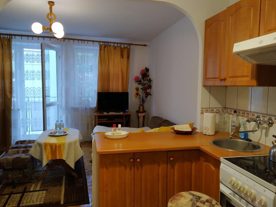 TV and multimedia, Kitchen or kitchenette