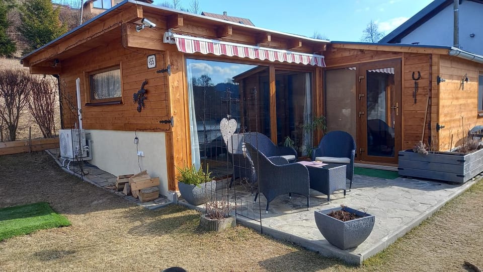 Chata pri jazere - relax vo vírivke Apartment in Slovakia