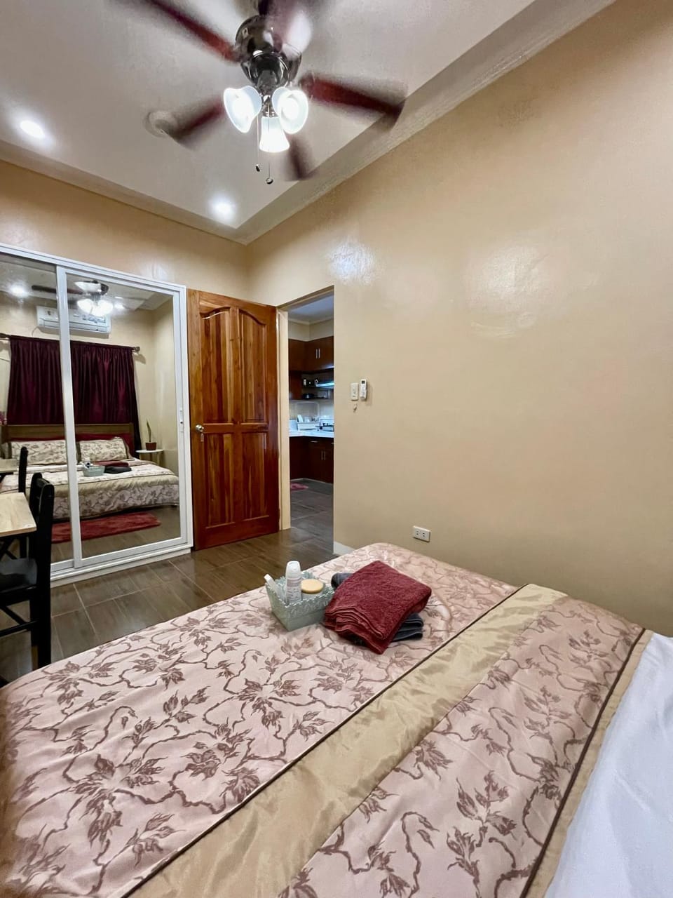 Patterville Transient House Apartment in Central Luzon