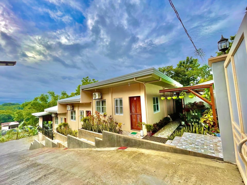 Patterville Transient House Apartment in Central Luzon