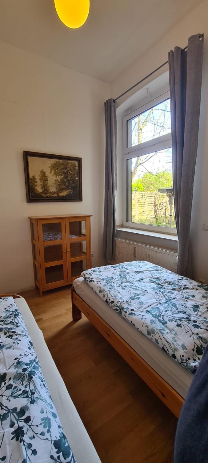 3Zimmer-Wohnküche-Altbau-90m2-eigener Parkplatz Apartment in Oberhausen