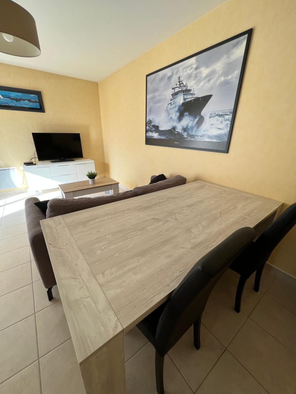 Communal lounge/ TV room, Dining area