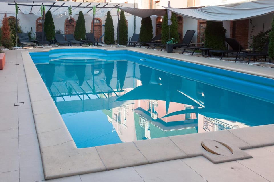 Pool view, Swimming pool