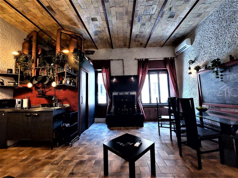 TV and multimedia, Lounge or bar
