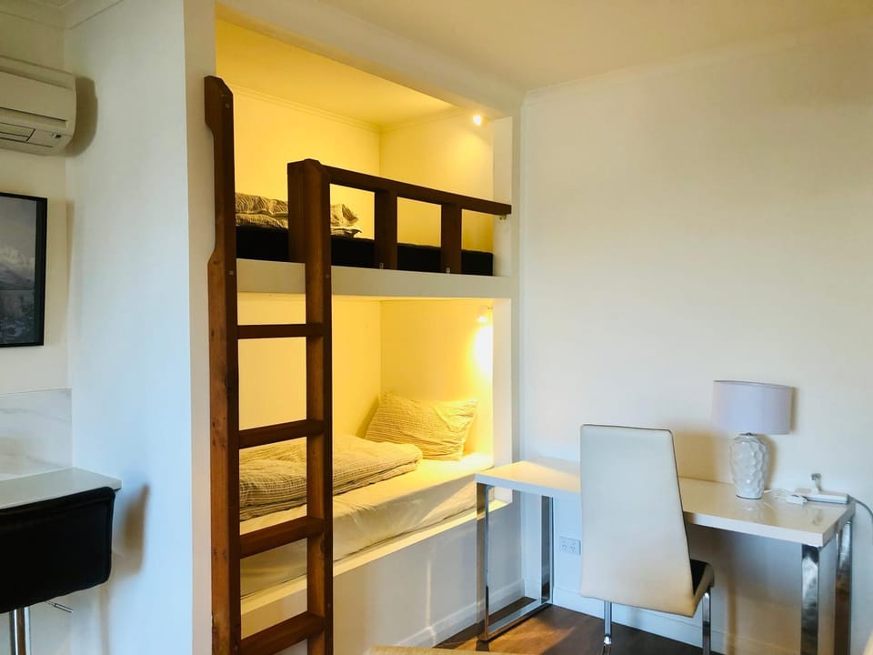 bunk bed