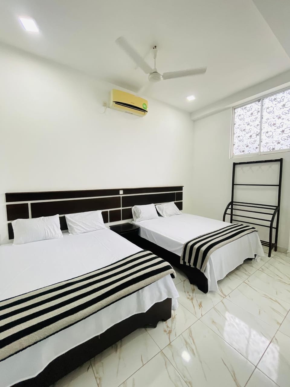 Photo of the whole room, air conditioner