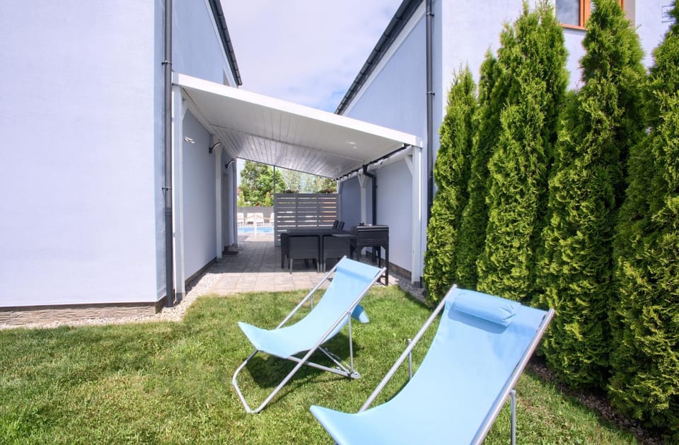 Spring, Day, Garden, Garden view, sunbed