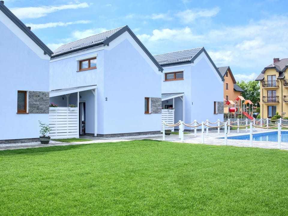 Property building, Day, Garden, Garden view, Swimming pool, Inner courtyard view