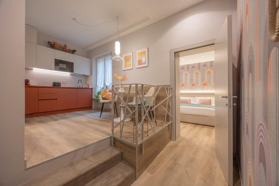 Kitchen or kitchenette, Photo of the whole room, Dining area