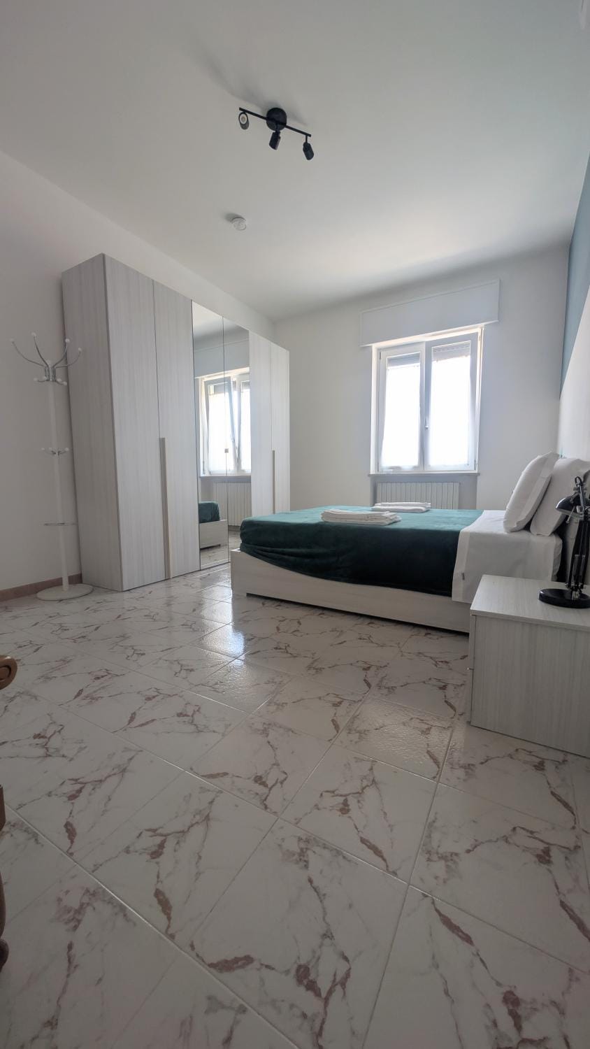 Bedroom, wardrobe, air conditioner