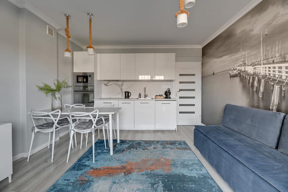 Kitchen or kitchenette, Living room, Seating area, Dining area, microwave