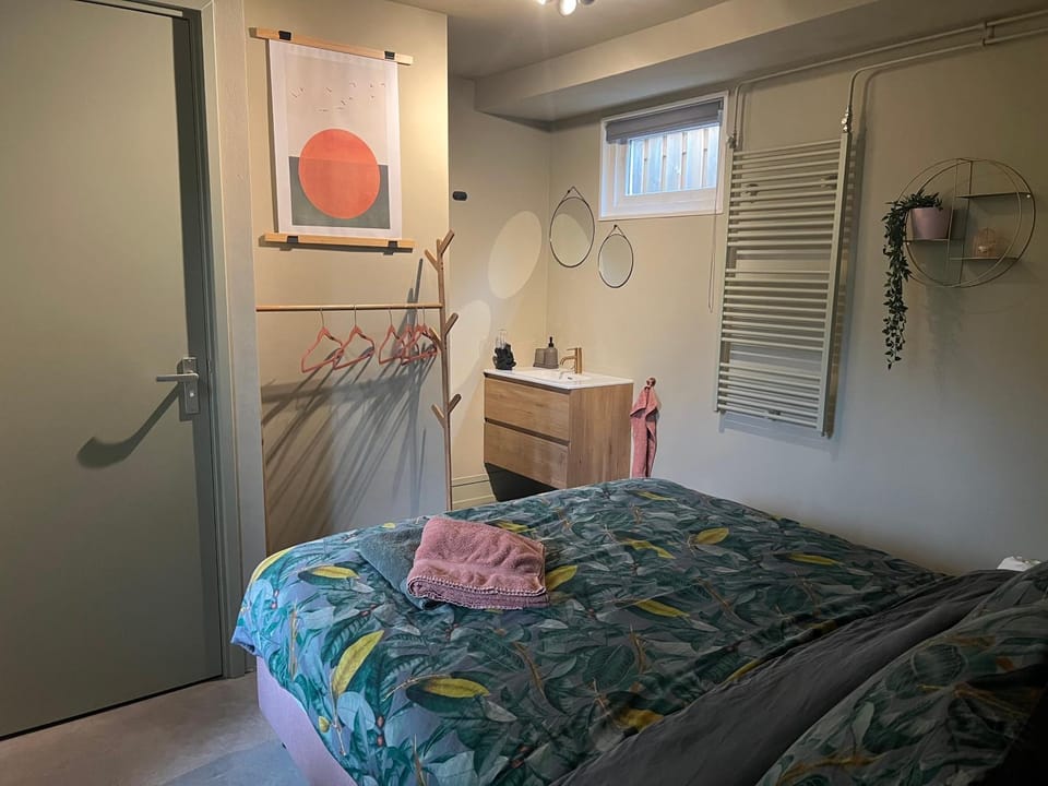 Bathroom, Bedroom