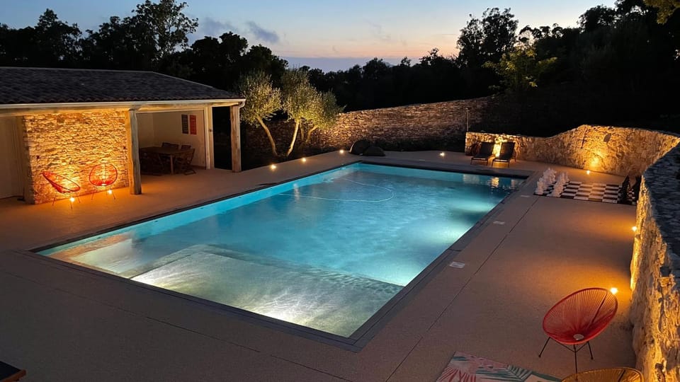 Pool view, Swimming pool