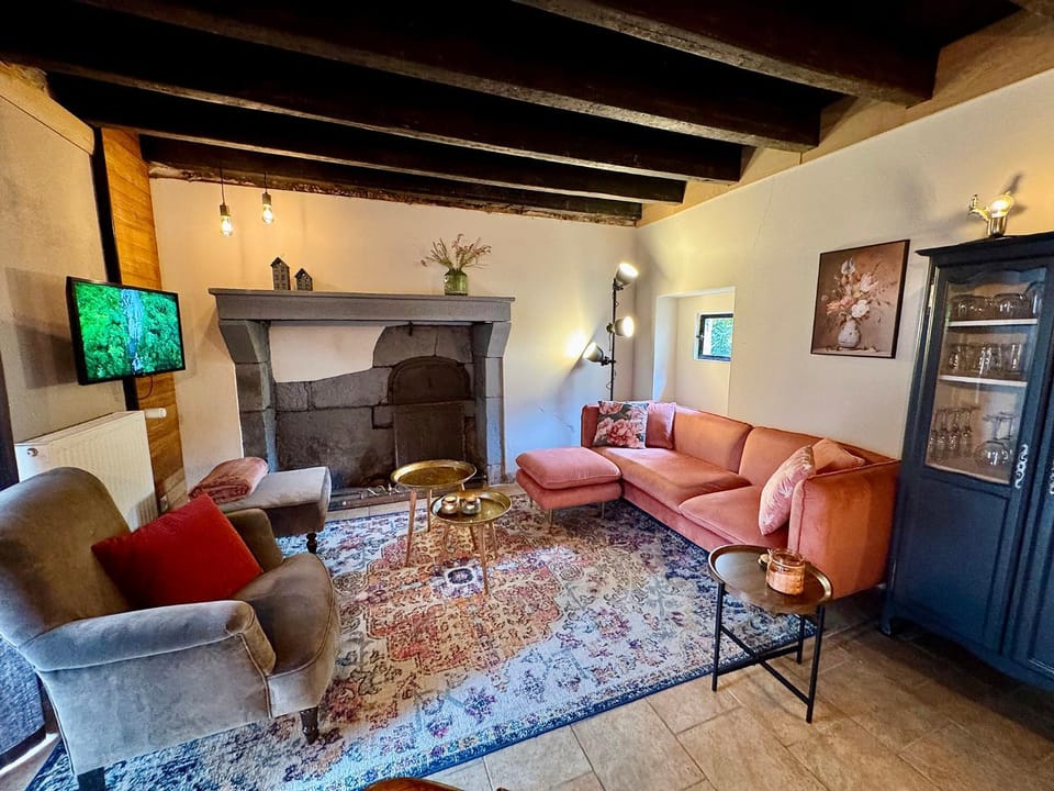 TV and multimedia, Seating area