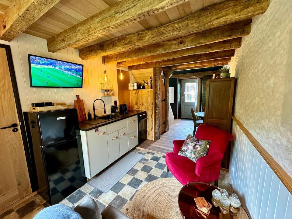 Coffee/tea facilities, Kitchen or kitchenette, Evening entertainment, oven