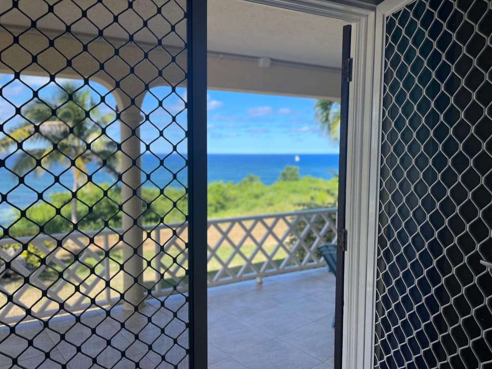 ‘MAYARO’ Private Room with Ocean View Vacation rental in Barbados