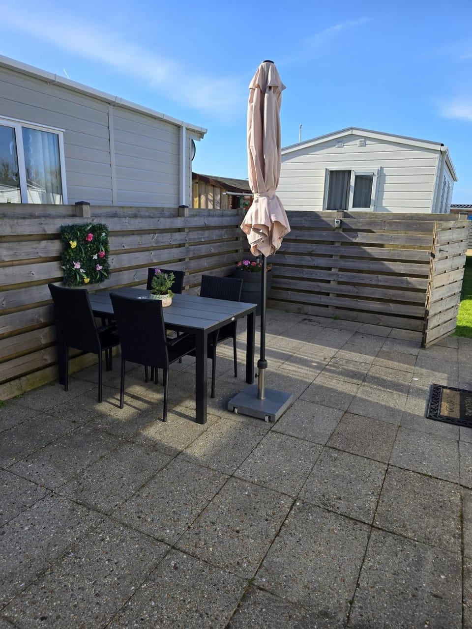 PRACHTiG CHALET ZONNESTRAAL Campground/ 
RV Resort in North Holland (province)