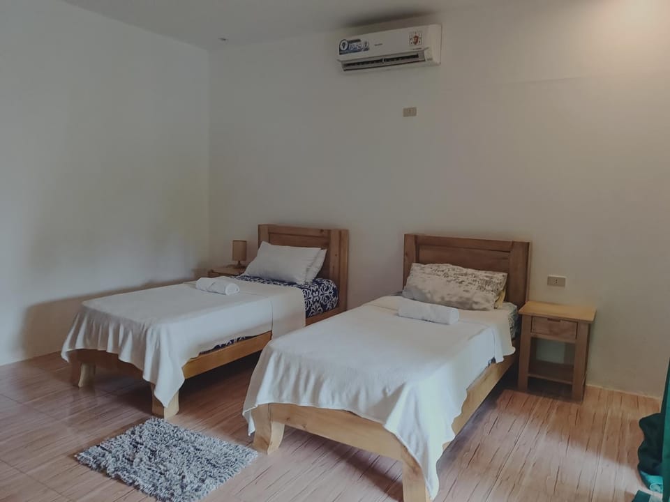 Bed, Bedroom, air conditioner