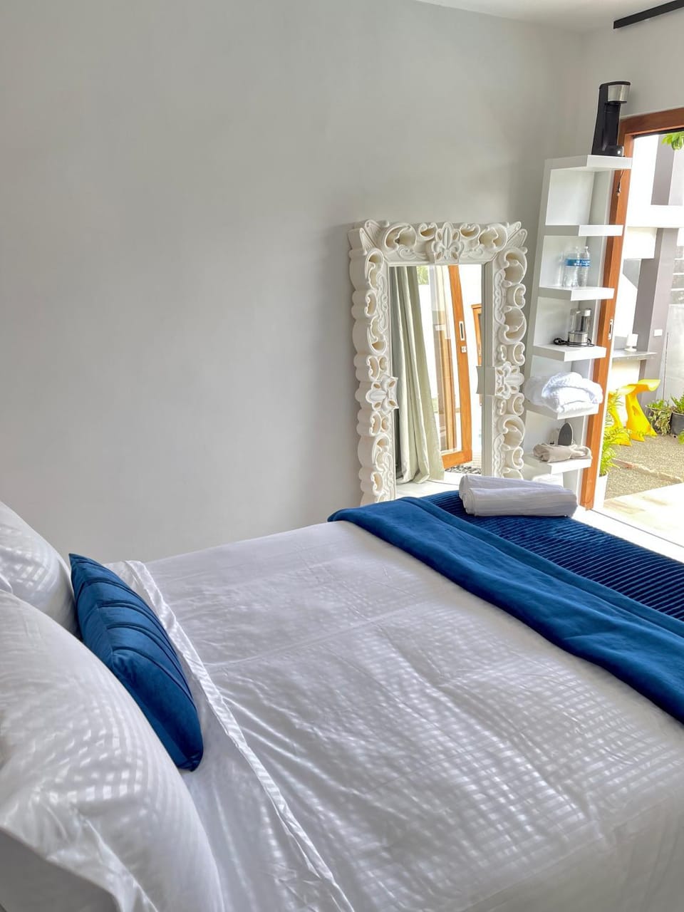 Moringa Resort with Pool, open Air Shower & shared Bath sleeps 8 Apartment in Curaçao
