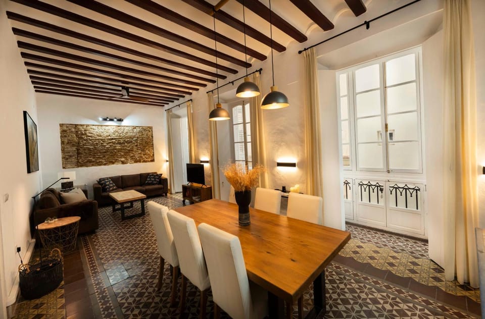 TV and multimedia, Living room, Dining area