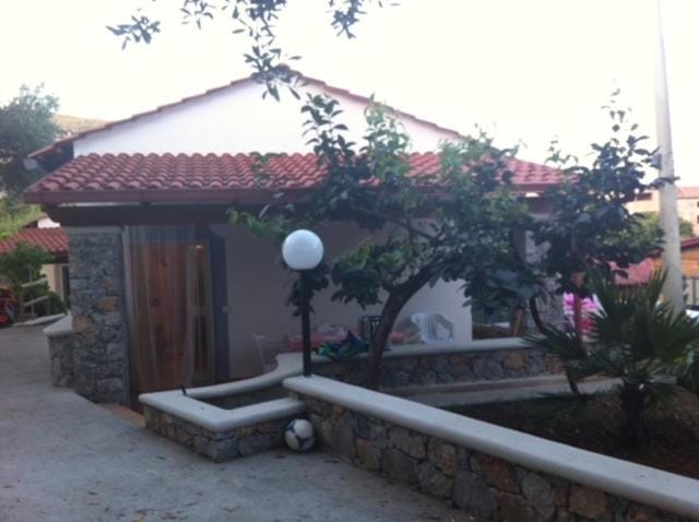 Property building, Garden, Garden view