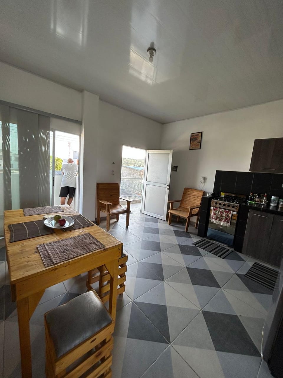 Kitchen or kitchenette, Living room, Seating area, Dining area