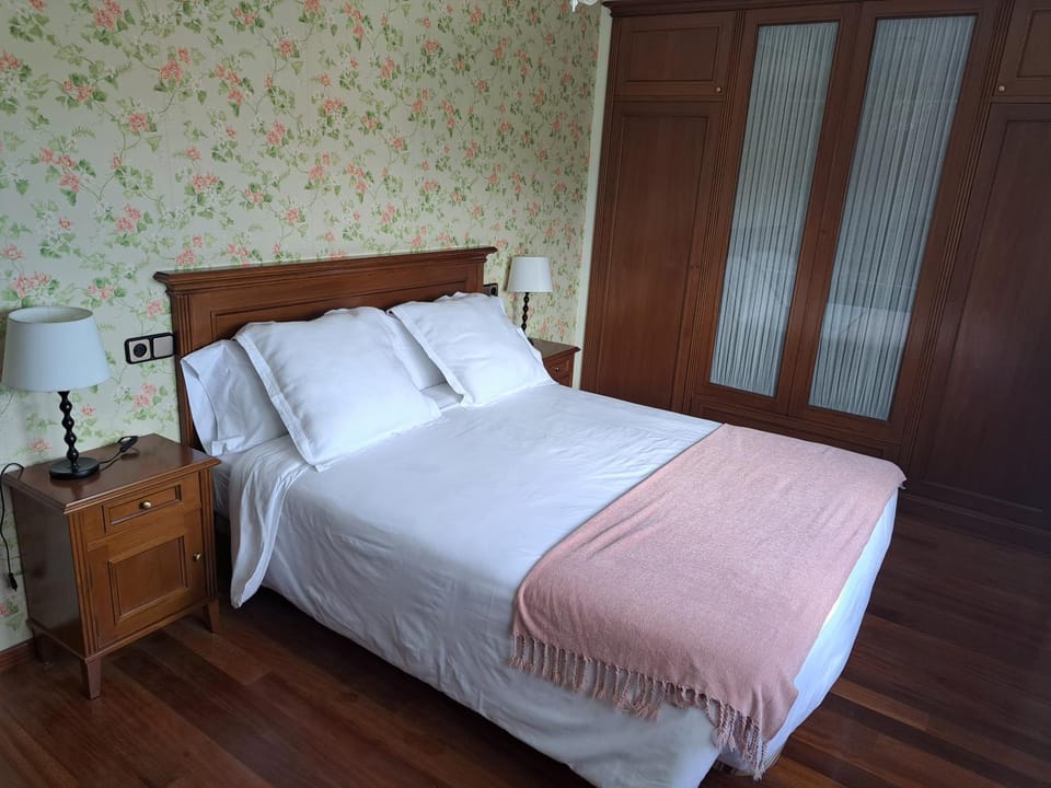 LA BUGANVILLA House in Asturias