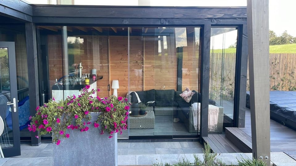 Garden, Internal: Not applicable to any particular room