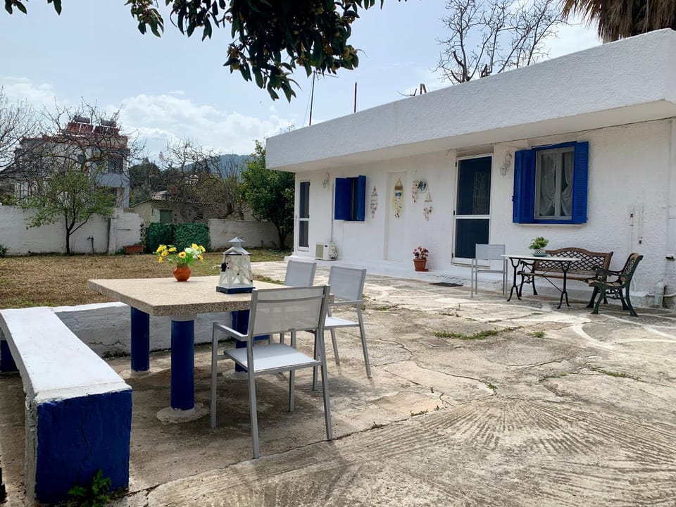 Property building, Patio, Garden
