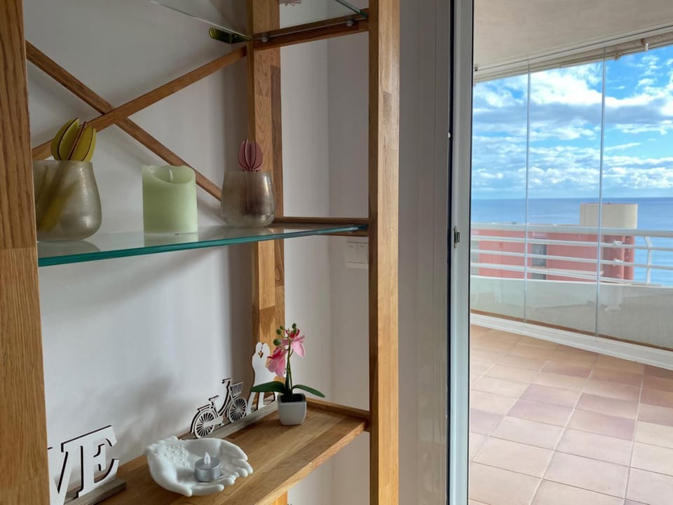 Balcony/Terrace, Decorative detail, Sea view