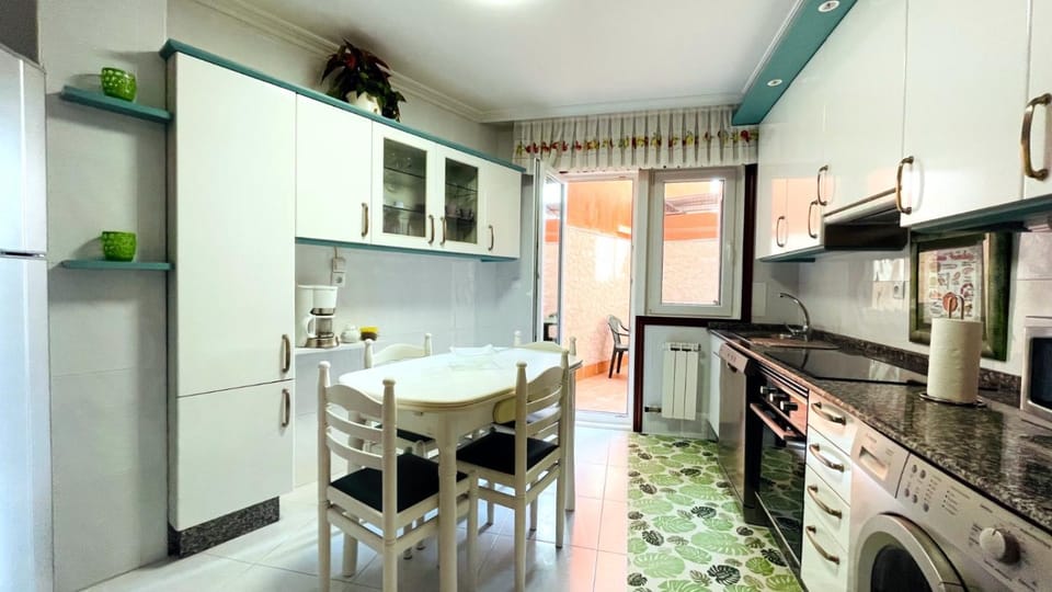 Piso Céntrico Nati Con Parking Incluído Apartment in O Salnés