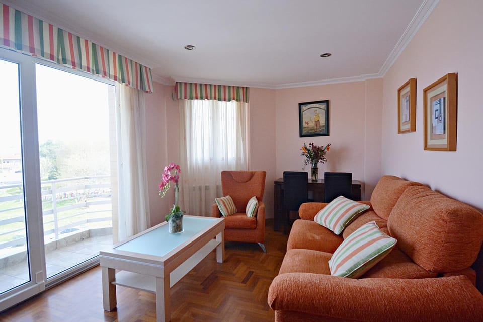 Living room, Lounge or bar