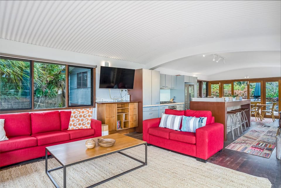 Kitchen or kitchenette, Living room, Seating area, Dining area, Evening entertainment