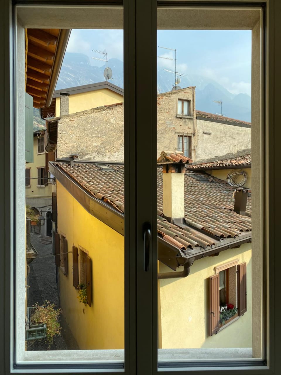 City view, Mountain view