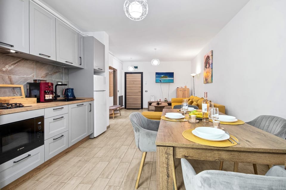 Kitchen or kitchenette, Living room, Dining area, stove