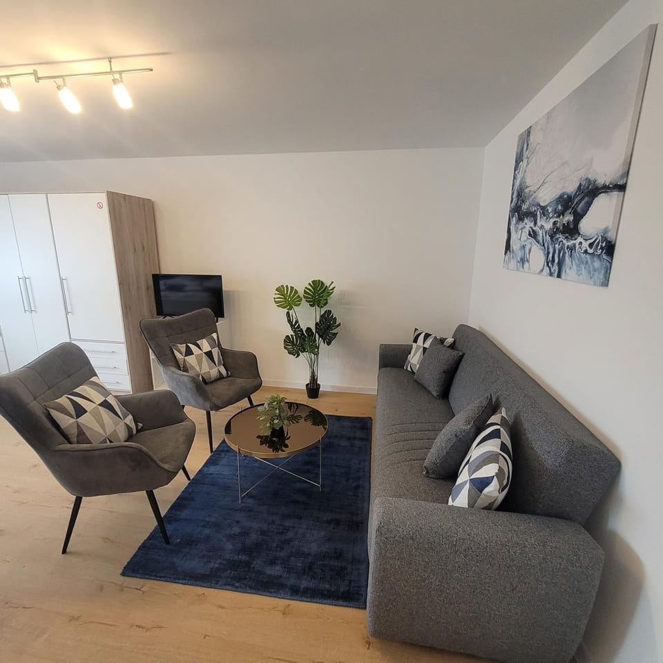 Große,Schöne FeWo nähe Schwetzingen-Hockenheim 3 Zimmer mit Balkon Apartment in Heidelberg