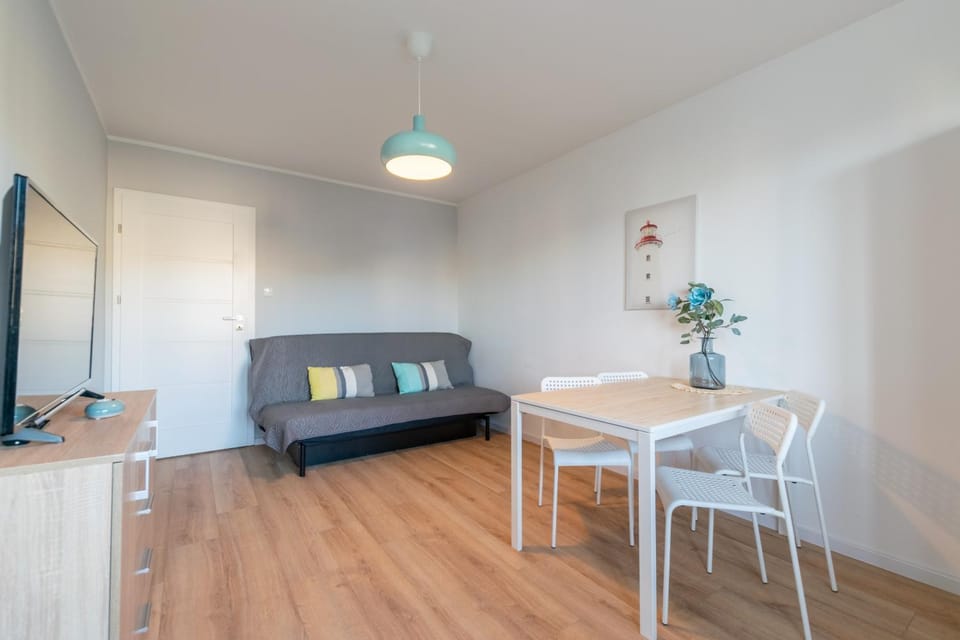 Bed, Living room, Photo of the whole room