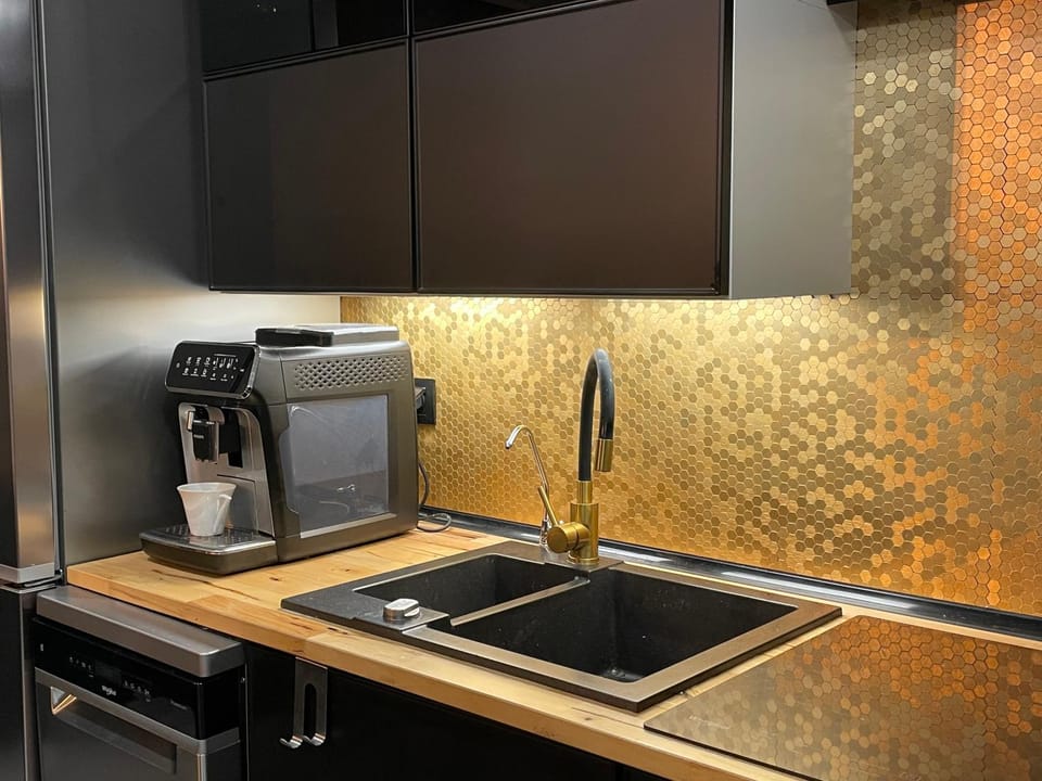 Kitchen or kitchenette, oven, stove