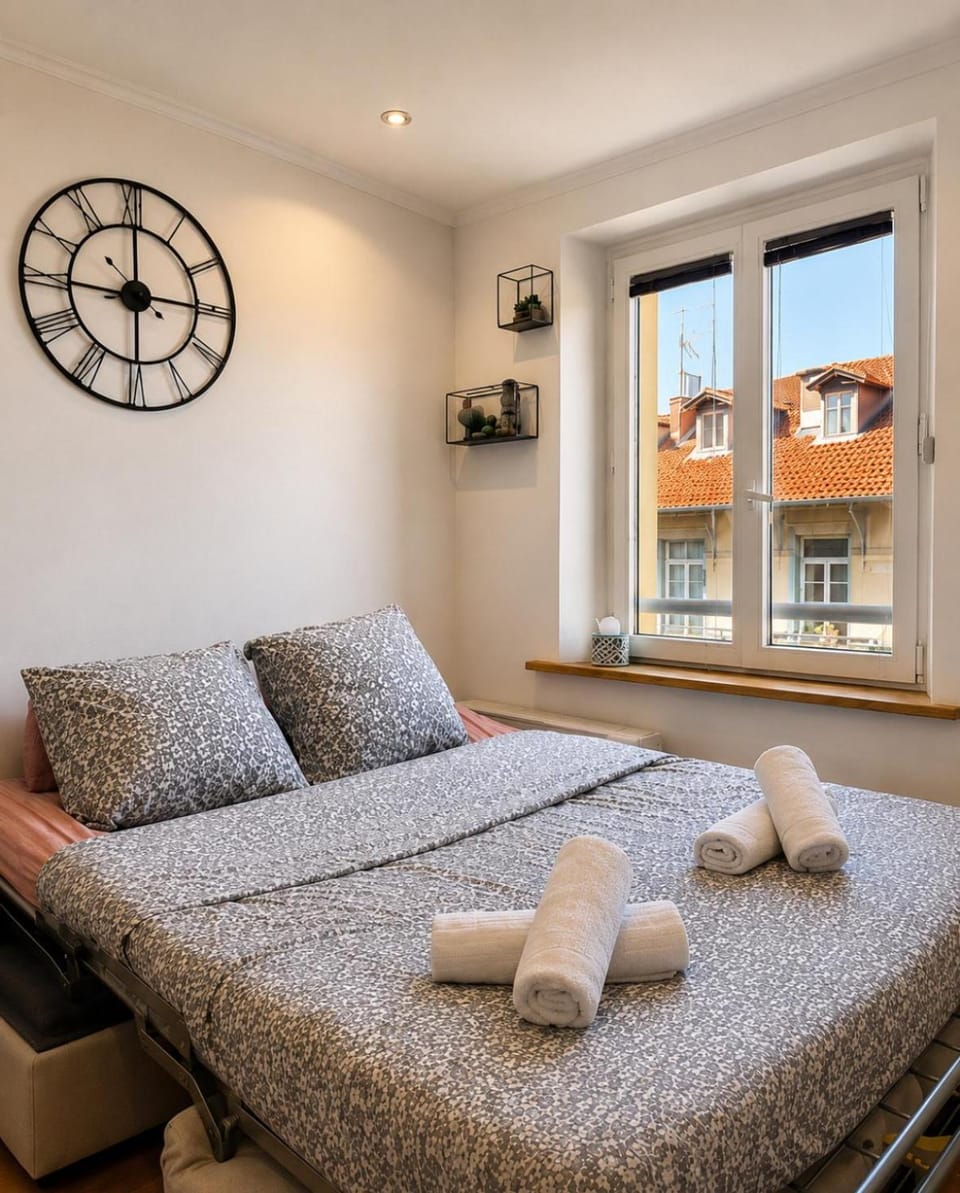 Massena Square Studio AC Old Town 5min Beach Apartment in Nice