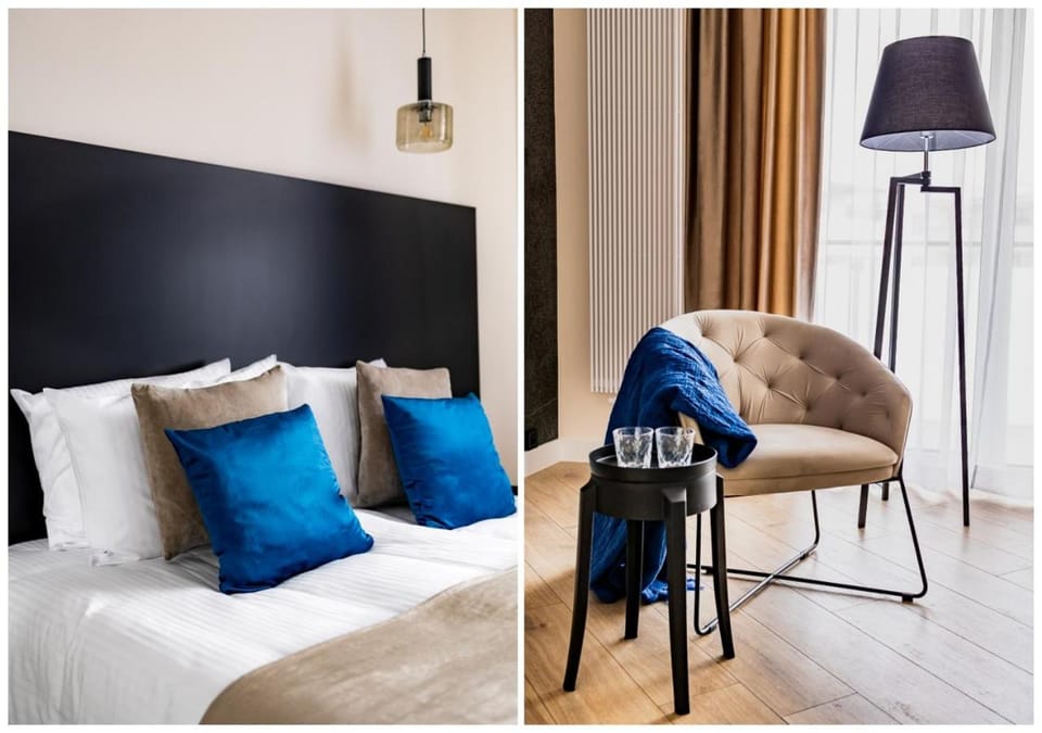 Bed, Seating area