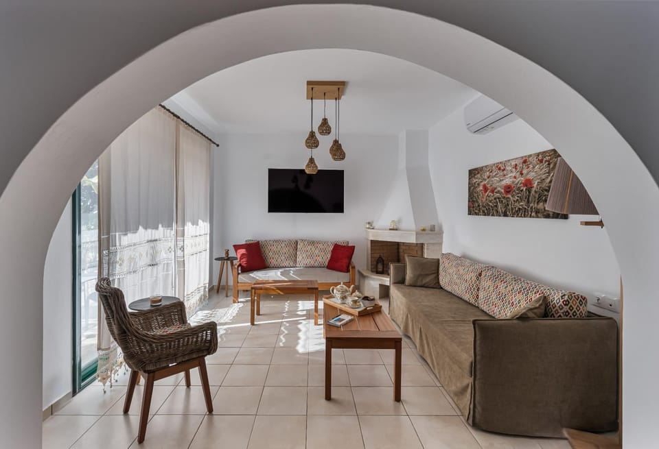 TV and multimedia, Living room, Seating area